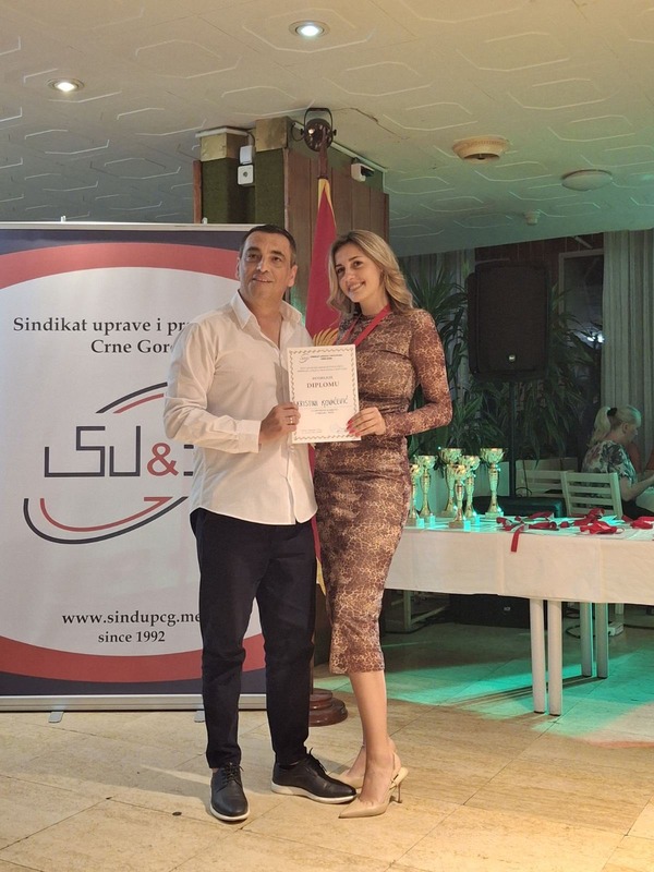 ZAPOSLENI U OPŠTINI KOTOR UČESTVOVALI NA SPORTSKIM IGRAMA